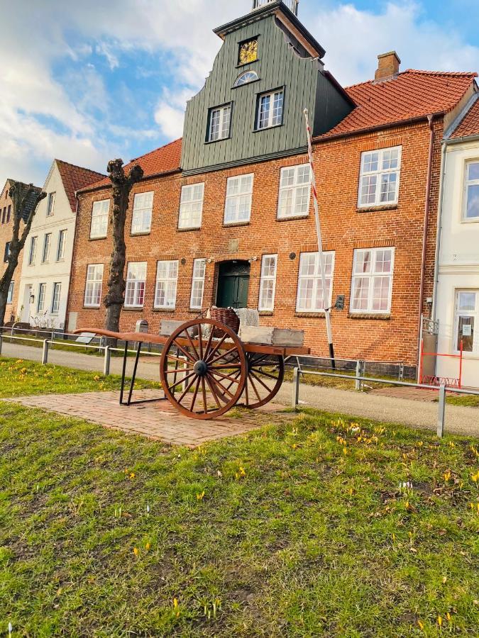 Gasthaus Hafenblick เทินนิง ภายนอก รูปภาพ